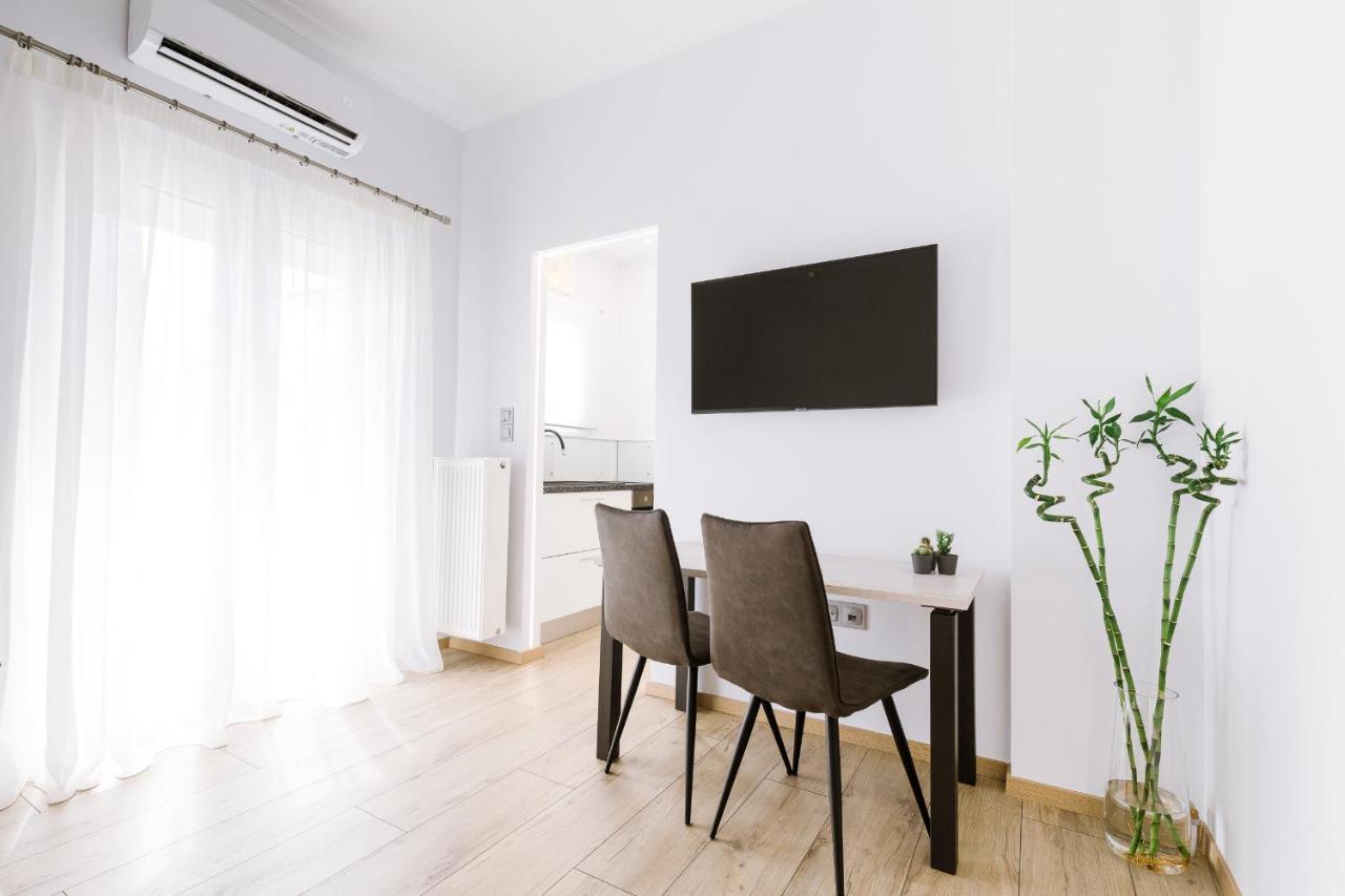 Minimal Apartment On The Shadow Of The Acropolis Athens Exterior photo